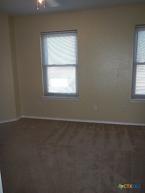 Building Photo - 5011 White Rock Dr