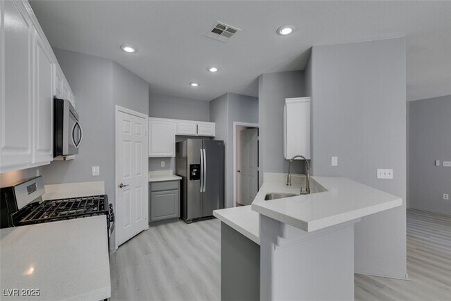 Building Photo - 803 Binbrook Dr