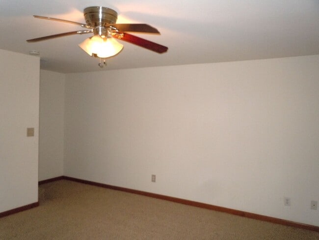 Building Photo - 1811-1817 Parkview