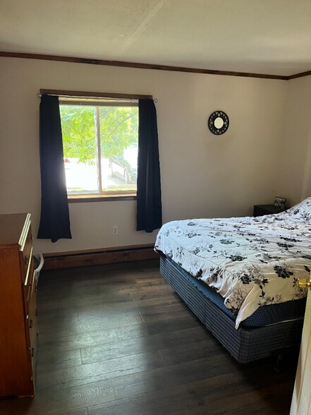 Building Photo - 80 Riverside Dr