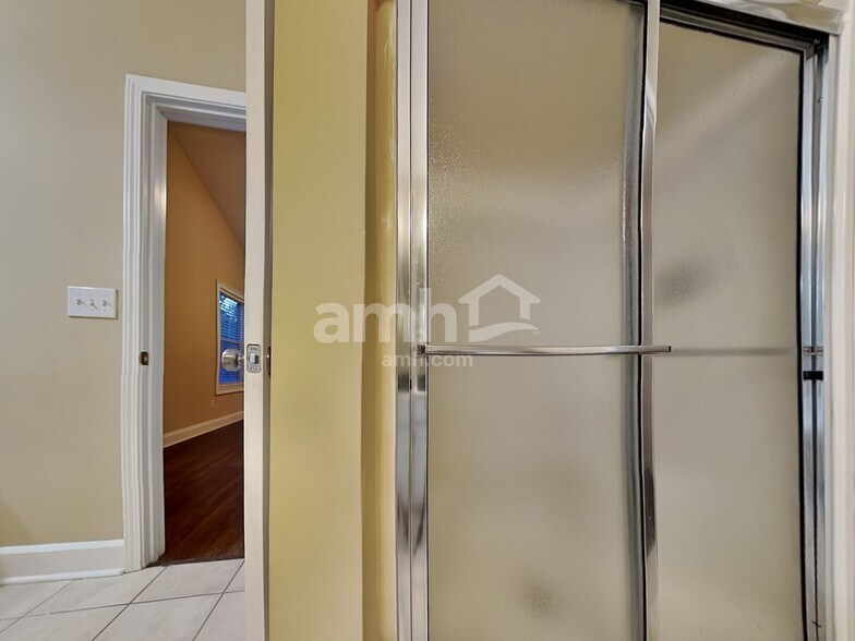 Building Photo - 1222 Joe Brogdon Ln