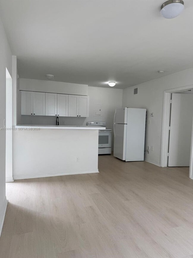 Building Photo - 680 NE 88th Terrace