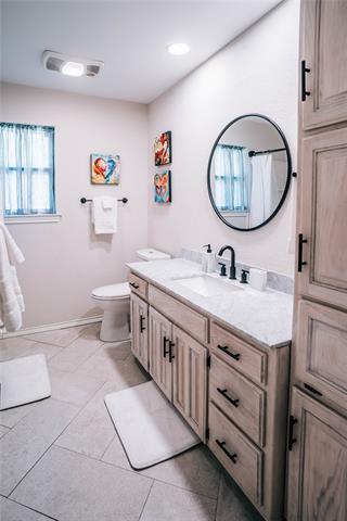 Building Photo - 6309 Riviera Dr
