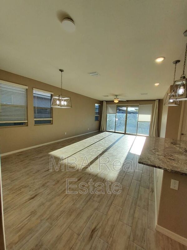 Building Photo - 704 N 152nd Dr