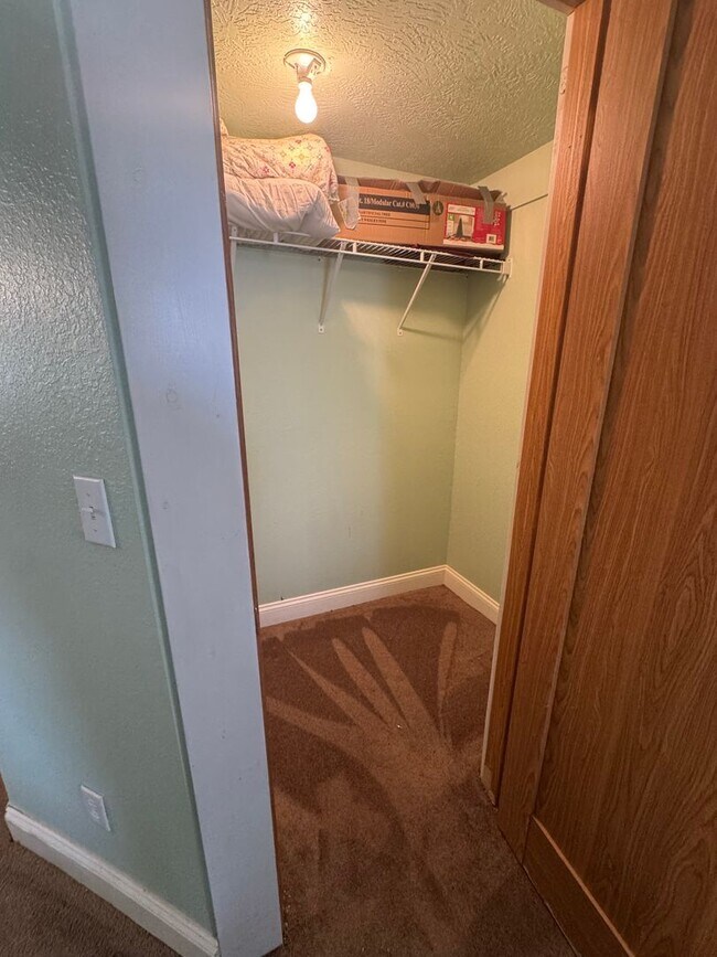 Building Photo - Furnished 3 Bedroom Home in Waynesville, MO! - Short Term Availability