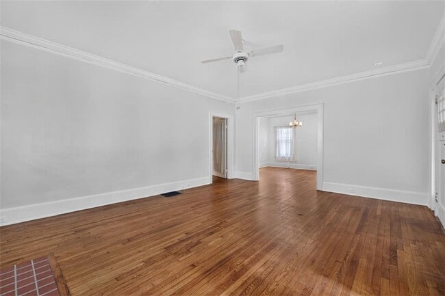 Building Photo - 582 Clifton Rd NE