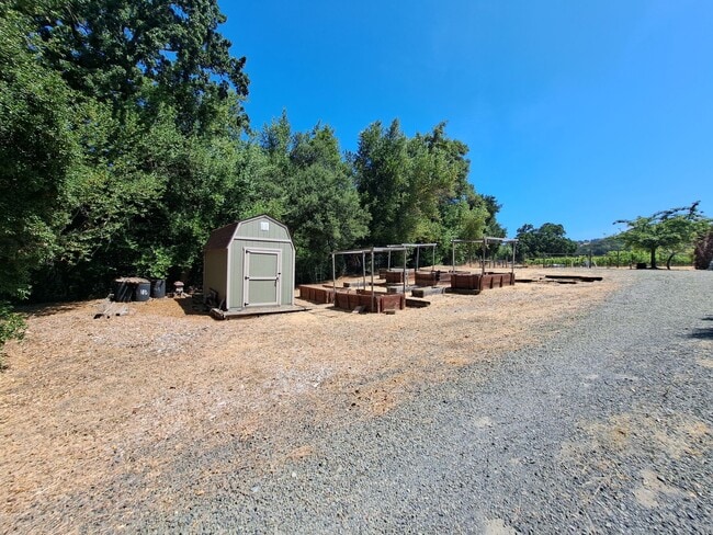 Building Photo - Living that Country Life in Napa - Close t...