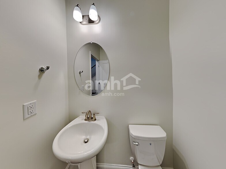 Building Photo - 732 Callan Ct