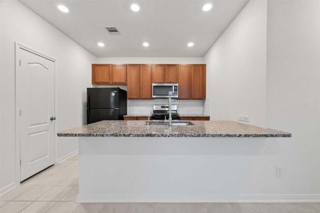 Building Photo - 5607 Grizzly Bear Wy