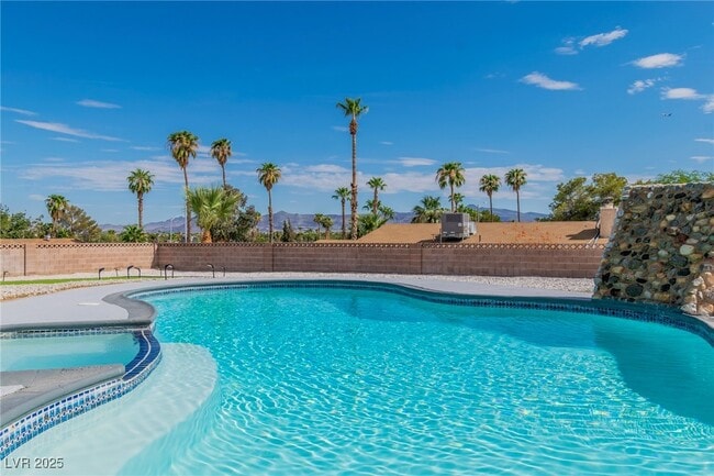 Building Photo - 3485 Shamrock Ave