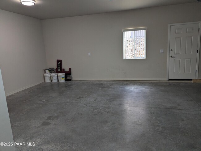Building Photo - 3057 Trail Walk