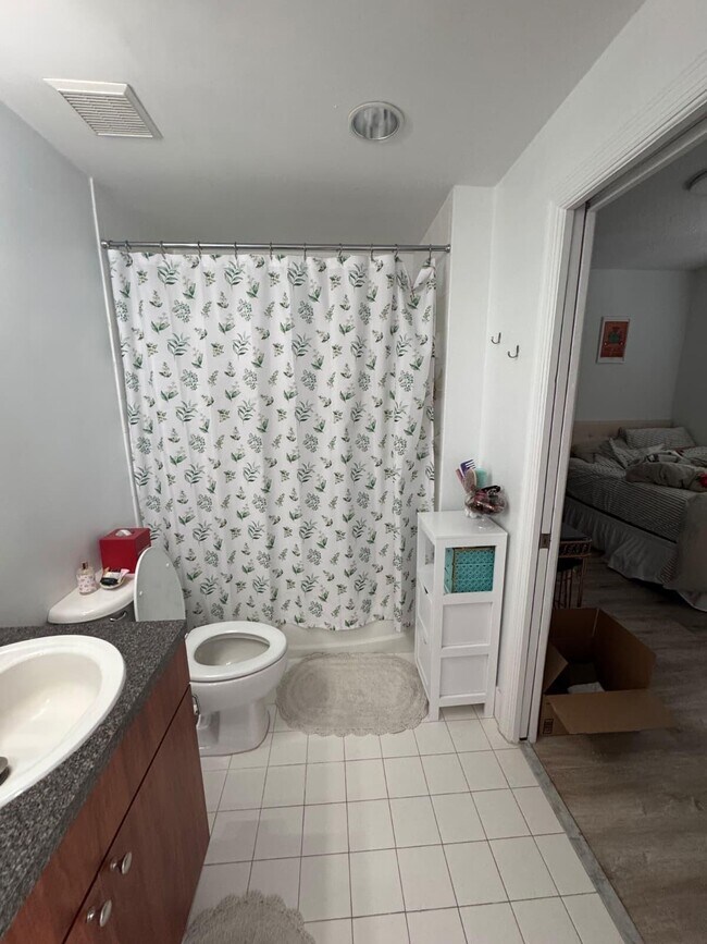 Building Photo - 115 SW 11th St