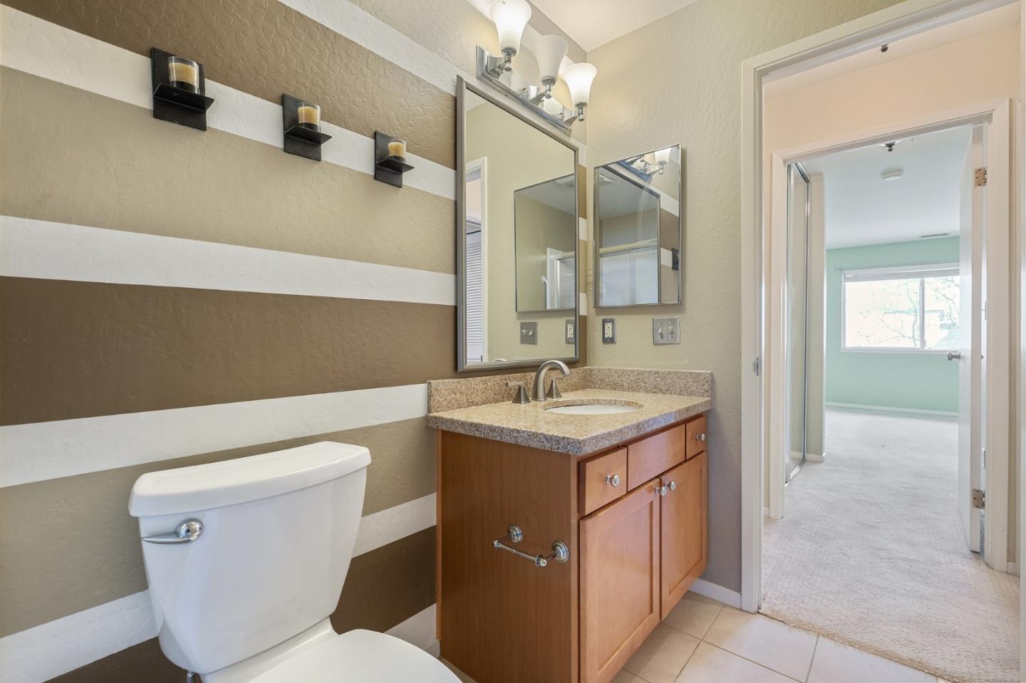 bathroom - 300 Murchison Dr