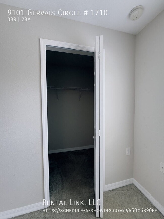 Building Photo - 9101 Gervais Cir