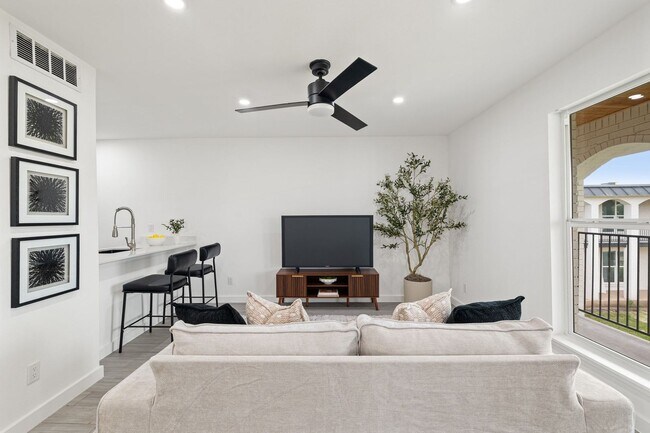 Building Photo - Adelynn At Mueller