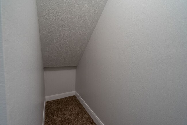 Building Photo - Fully Remodeled Townhome in the Heart of D...