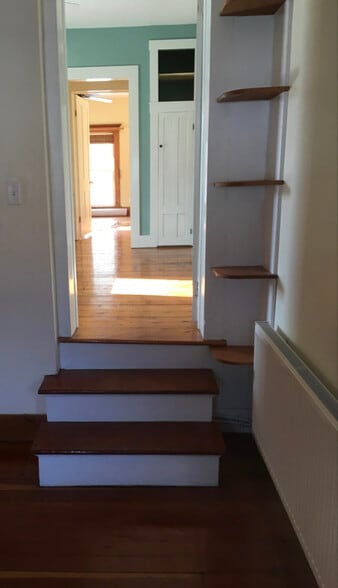 Building Photo - 259 River St Ext