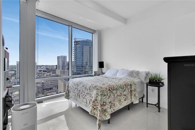 Building Photo - 150 E Robinson St