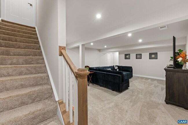 Building Photo - 34 GUNNISON Dr