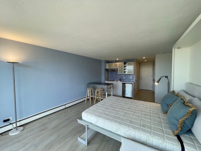 Building Photo - 1050 North Point St