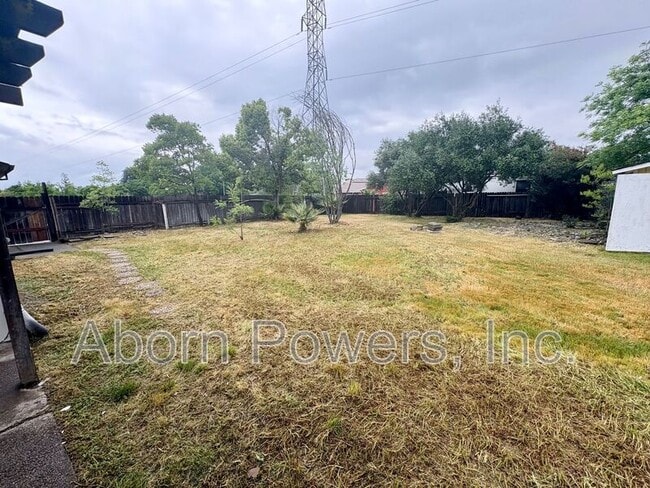 Building Photo - 752 Crosswind Dr