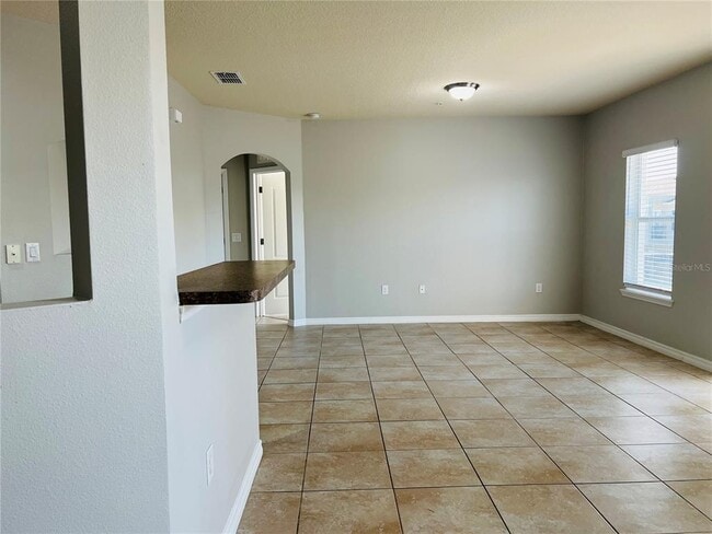 Building Photo - 6562 S Goldenrod Rd