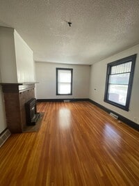 Building Photo - Coming soon! Historic 4-Bedroom Home on Gl...