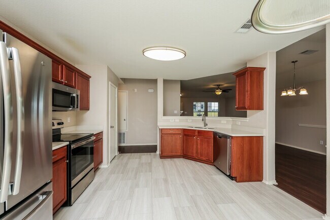 Building Photo - 2021 Bentwood St