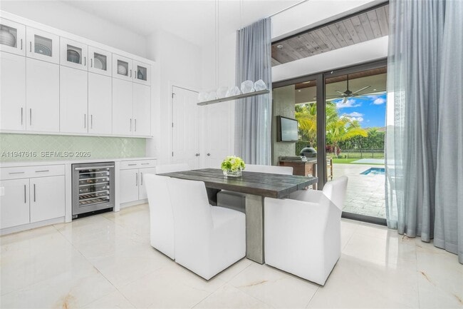 Building Photo - 10220 Sweet Bay Ct