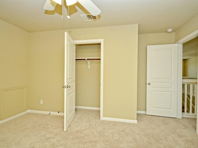 Building Photo - 1413 Short Horn Cove