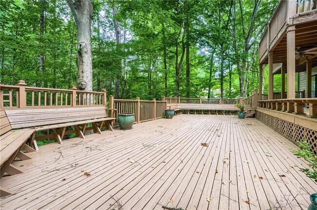 Building Photo - 570 Idlewood Dr NW