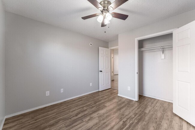 Building Photo - 3300 SW Landau Ct