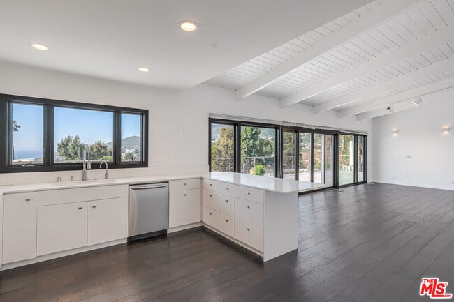 Building Photo - 17921 Vicino Way