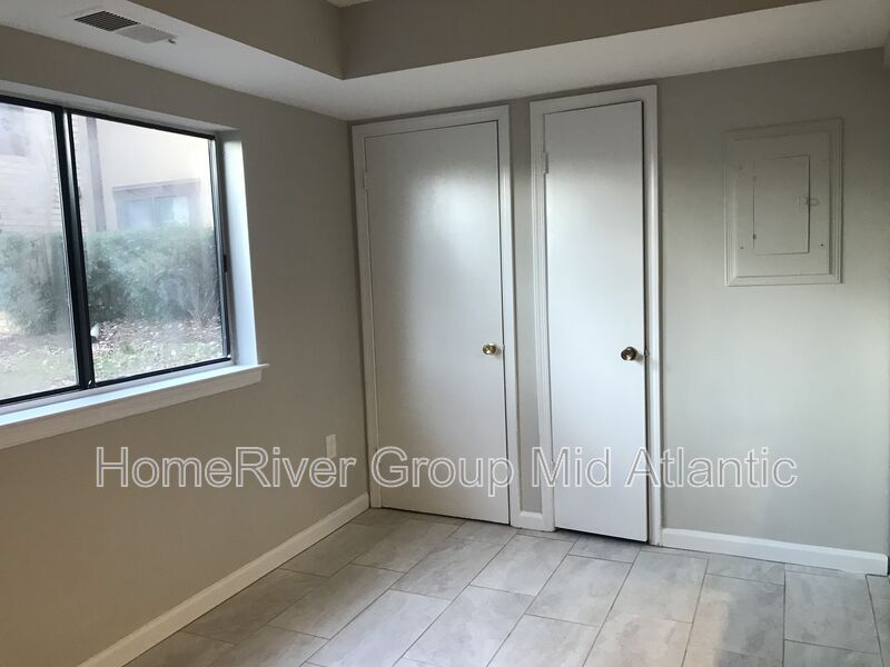 Building Photo - 10212 Bushman Dr