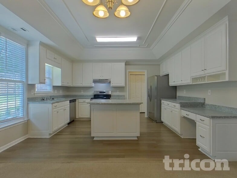 Building Photo - 4708 Tonkawa Bend