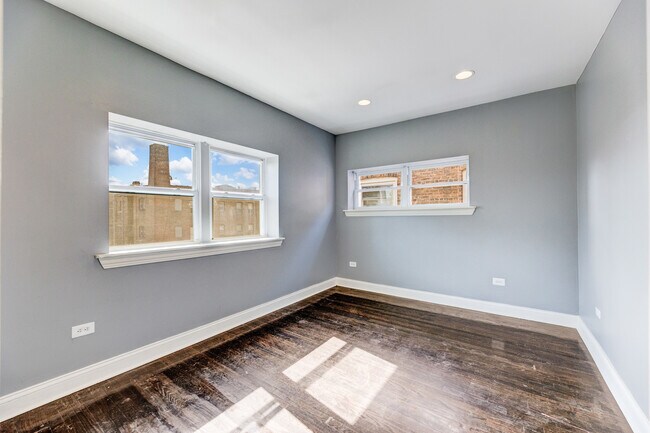 Building Photo - 7025 S Chappel Ave