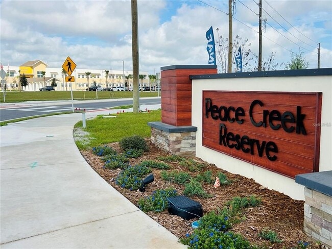 Building Photo - 680 Reggie Rd