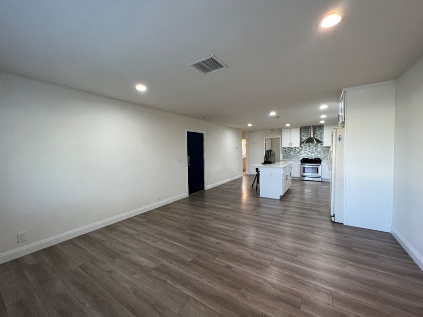 Building Photo - 9030 Ramona Ave