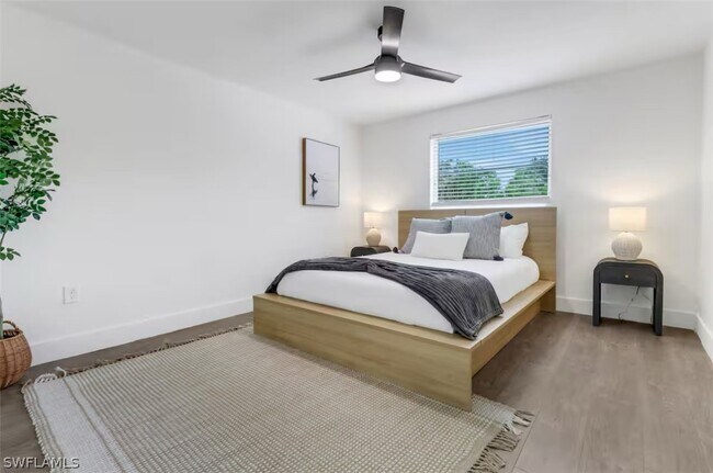 Building Photo - 514 14th St N