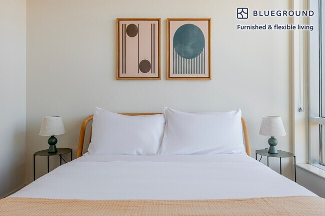 Building Photo - 36 River St