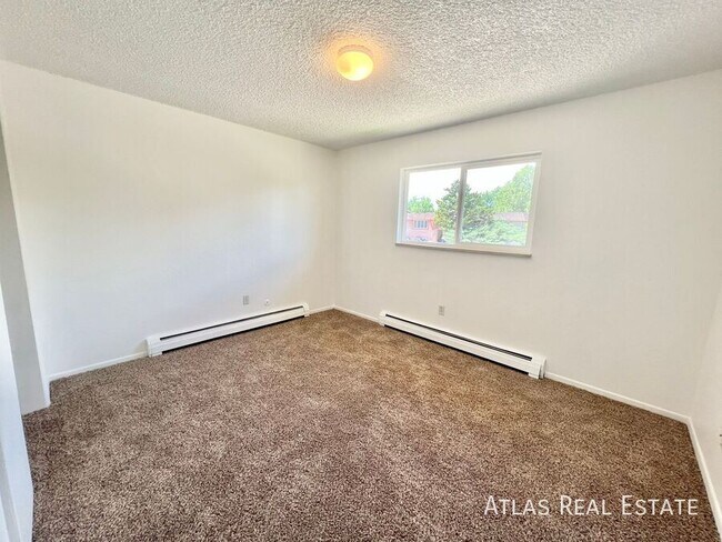 Building Photo - FREE 50" TV WITH MOVE IN!!!  BEAUTIFUL AND...