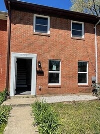 Building Photo - 1007 Pine St