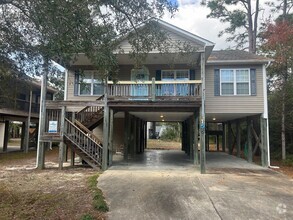 Building Photo - FURNISHED OFF-SEASON MONTHLY RENTAL - AVAI...
