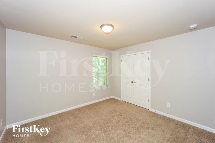 Building Photo - 209 Southwind Cir