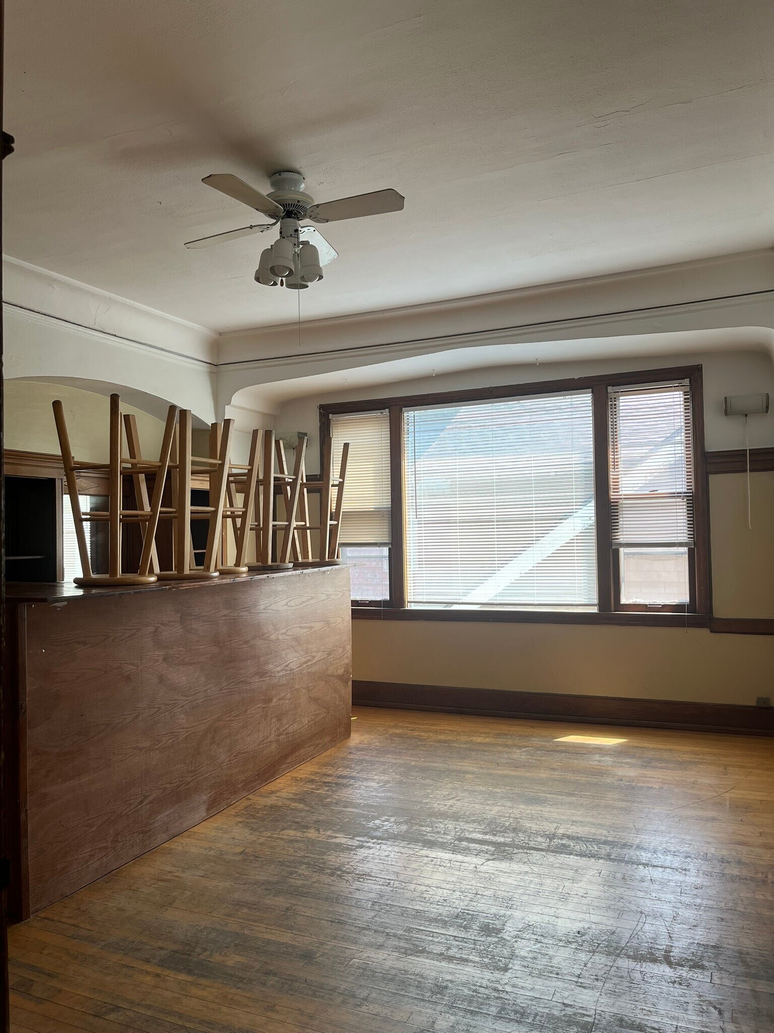 Building Photo - 3220 N Oakland Ave