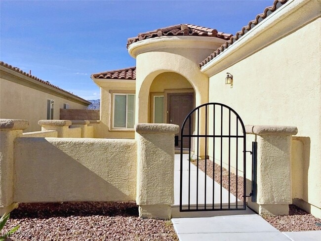 Building Photo - 6828 Woodland Vase Ct