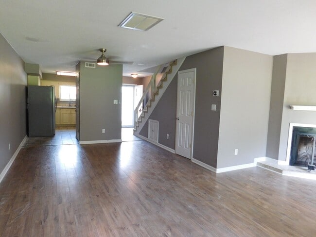 Building Photo - 149 Quarterdeck