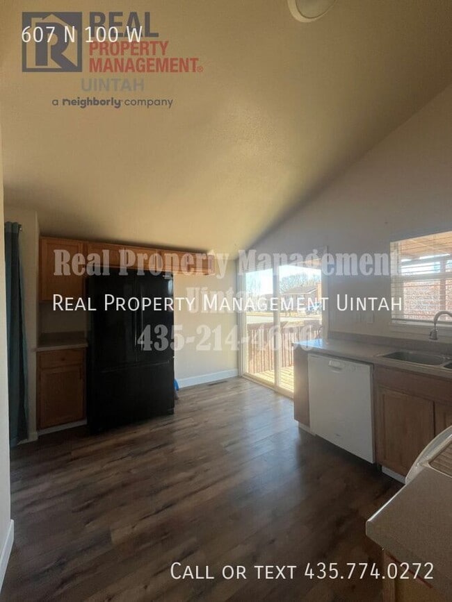 Building Photo - 607 N 100 W