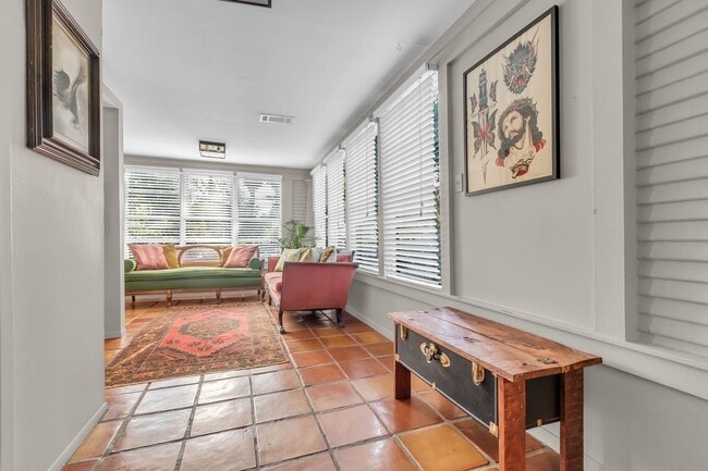 Building Photo - 2608 Hopkins St