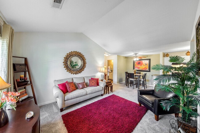 Building Photo - Marks Church Commons